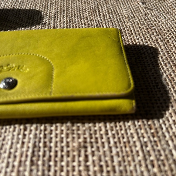 Longchamp Le Pliage Cuir Zip Around Yellow Leather Wallet. - Picture 10 of 11